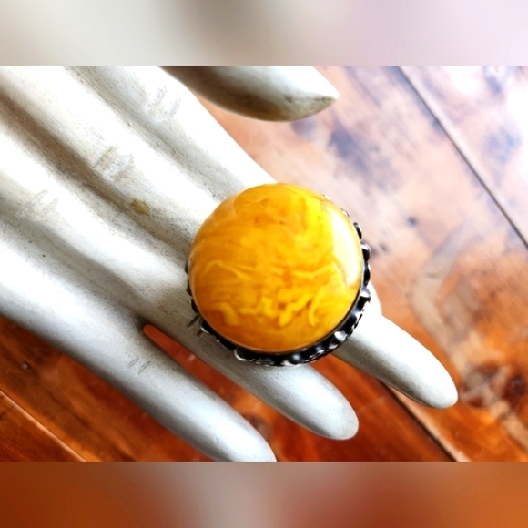 💛 Yellow Opal Silvertone Statement Ring - ONE OF A KIND 💛Happy Like Sunshine💛 - Picture 12 of 15